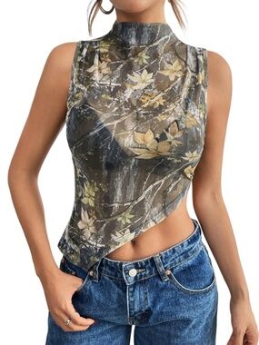 [🟡 Bundle 10 items for $25] 
Sleeveless Asymmetrical Floral Mock-Neck Top